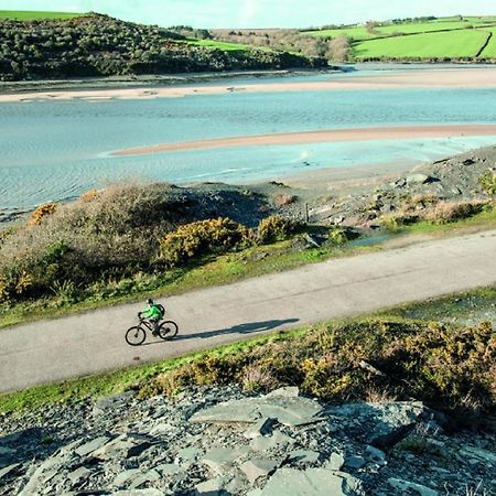 Charming 2-Bed Cottage In Wadebridge Cornwall エクステリア 写真